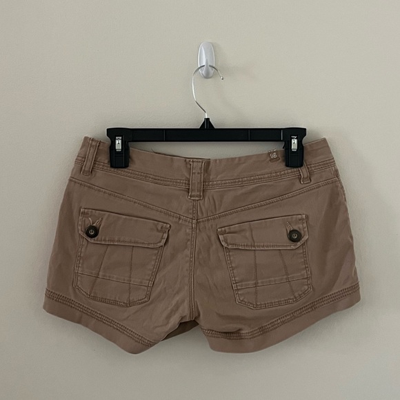Low rise khaki short shorts by Union Bay - Picture 2 of 5